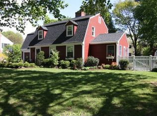 17 Richland Rd, Wellesley, MA 02481