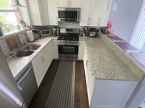 2nd image of 6912 W Medill Ave #2W