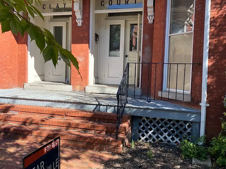 104 & 104-1/2 E Clay St — Photo 15