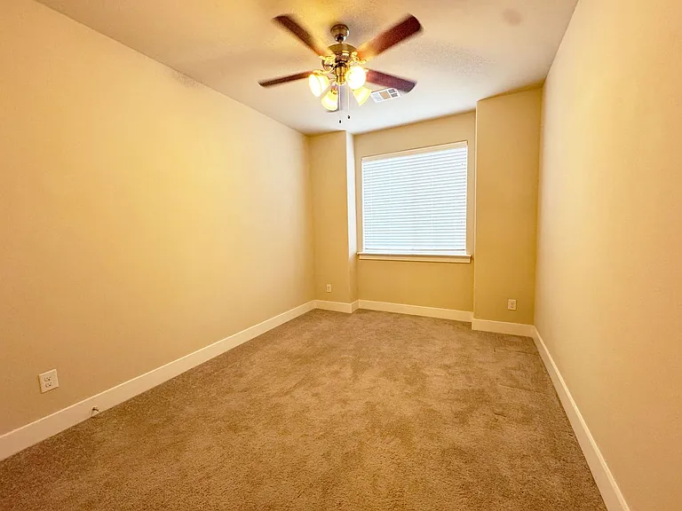 523 High Tech Dr — Photo 7