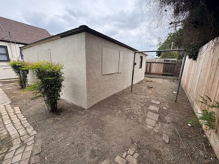 309 W Noble Ave — Photo 31