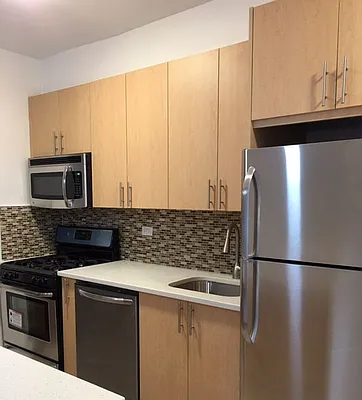 Rented by Quest Realty Sunnyside Corp | media 7