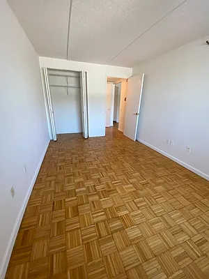 Rented by Queens Apartments Realty LLC | media 11