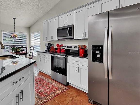 5th image of 2688 Derby Dr