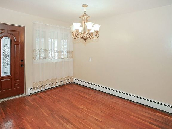 3rd image of 594 E 87th St