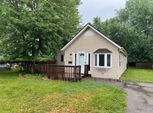 958 Quentin Rd, Eastlake, OH 44095