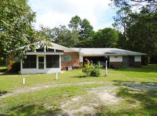 63 S Petty Ln, Defuniak Springs, FL 32433