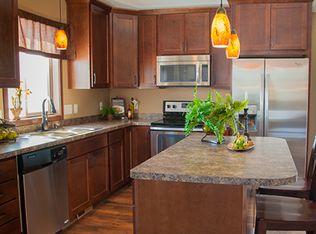 12211 317th Ln, Lindstrom, MN 55045