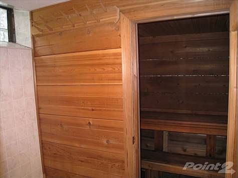 4th image of 14051 Winchester Ave