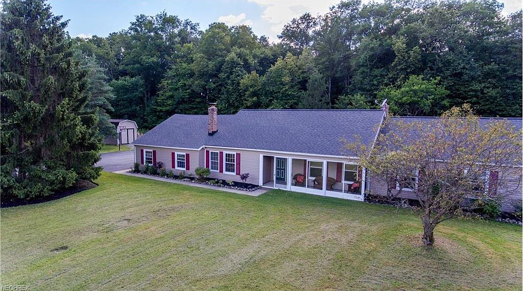 13042 Coachman Dr, Chardon, OH 44024 Zillow