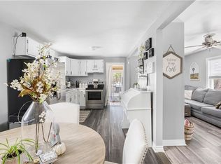 7 Ray St, Coventry, RI 02816