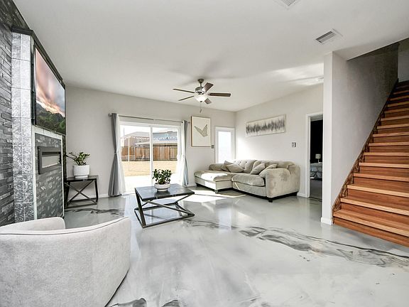 5th image of 15203 Albert Oak Dr