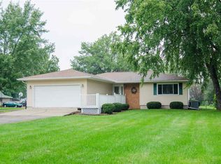 1744 Robin Rd, Waterloo, IA 50701