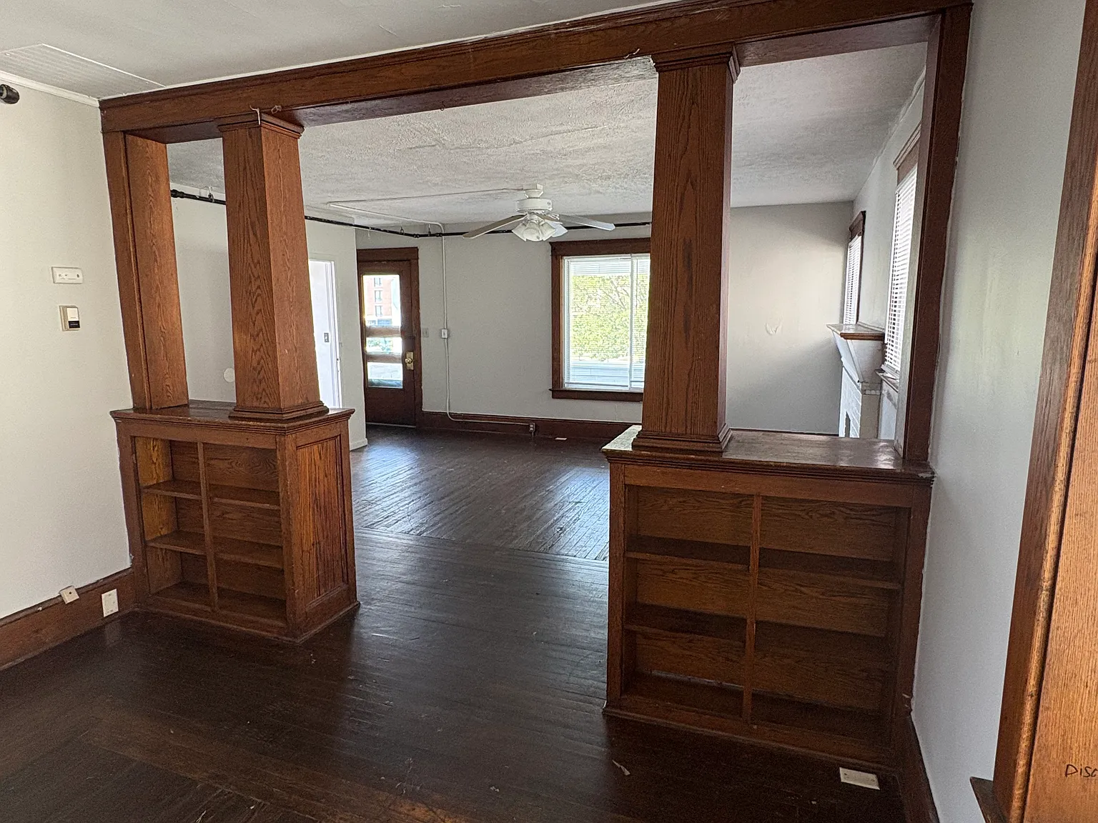 8 bed, 2.5 bath, 4000 sqft, $5,400 — Photo 3