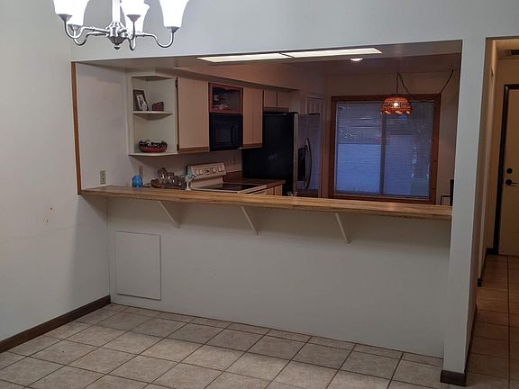 2nd image of 966 Wildflower Way