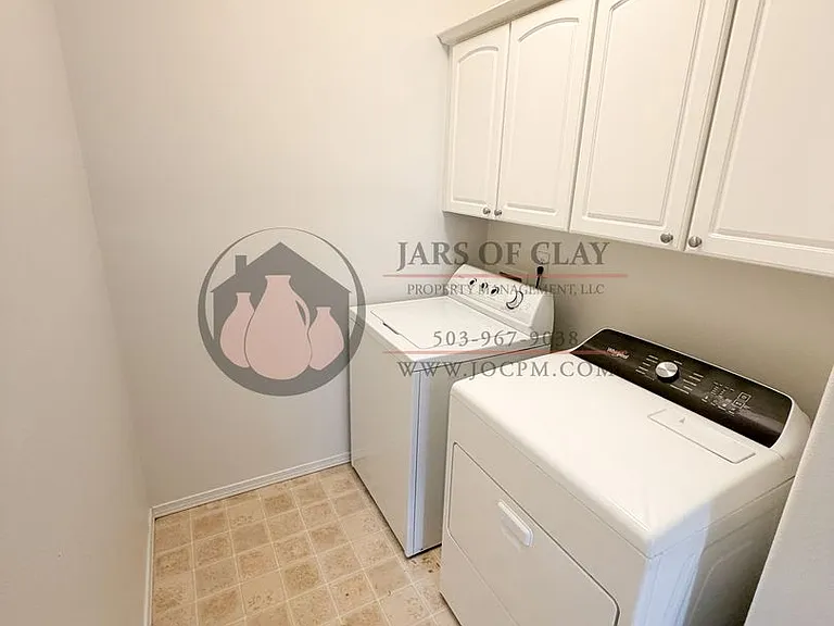 522 Inverness Dr SE — Photo 16