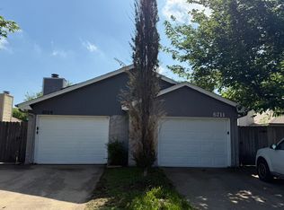 6711 S Creek Dr, Fort Worth, TX 76133