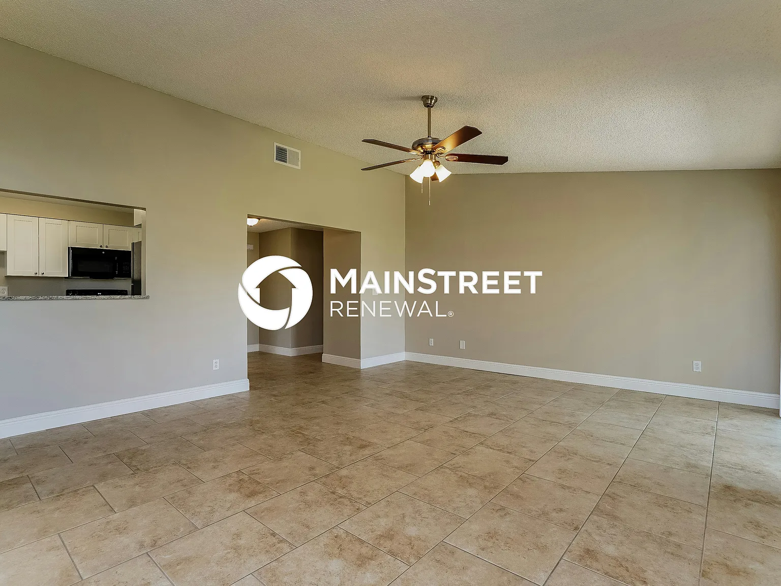 2624 NE 21st Ct — Photo 2