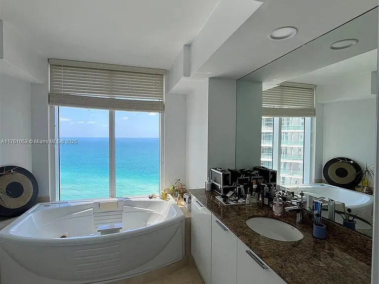 18911 Collins Ave #2607 — Photo 18