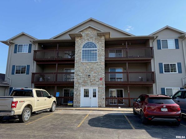 205 E Price St UNIT 202, Eldridge, IA 52748