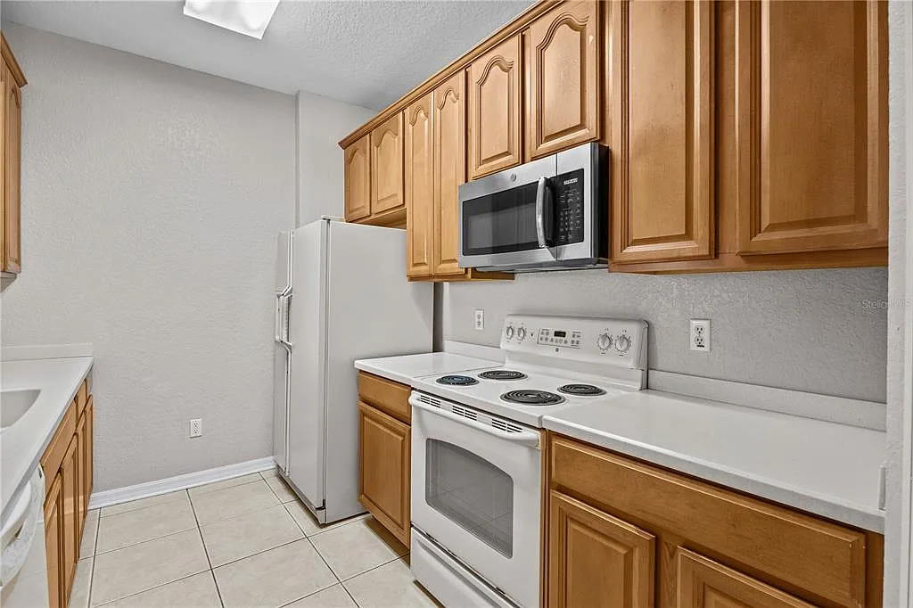 3 bed, 2.0 bath, 1248 sqft, $1,750 — Photo 4