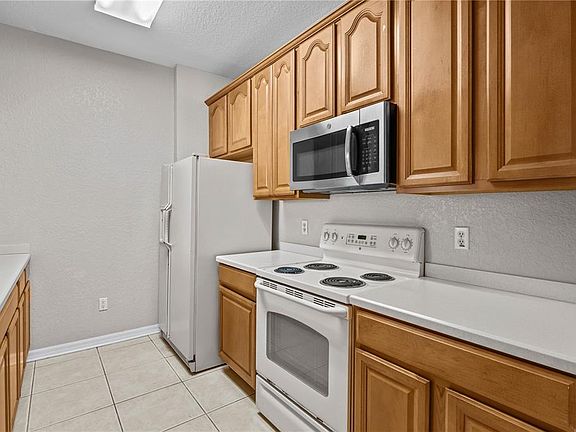 4th image of 1351 Venezia Ct Unit 301