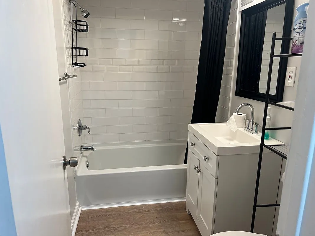2 bed, 1.0 bath, 1040 sqft, $1,175 — Photo 3