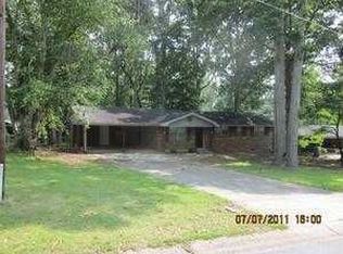 6176 Pebble Dr, Douglasville, GA 30135