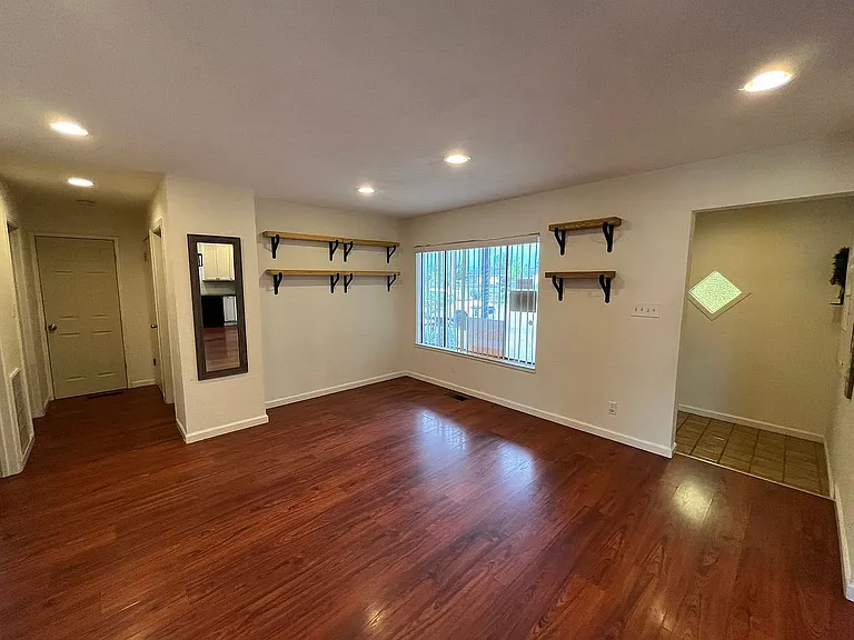 1030 Dresslerville Rd — Photo 11