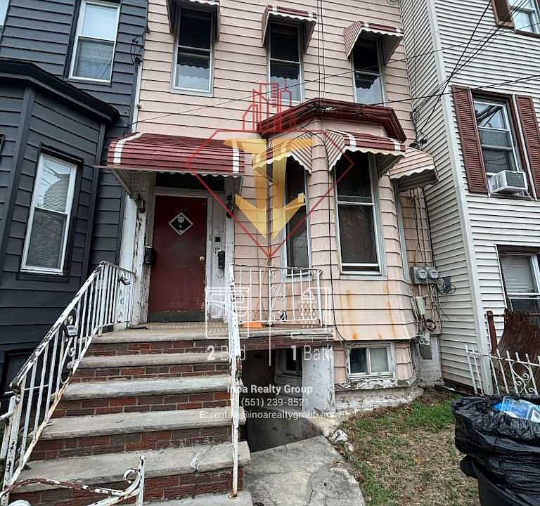1st image of 116 Linden Ave #A2