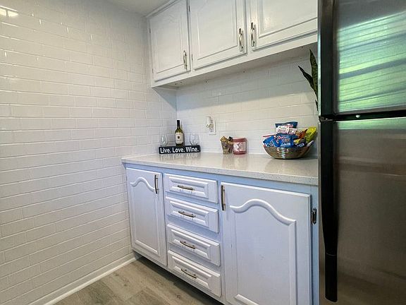 3rd image of 1415 E Gore St Floor 3