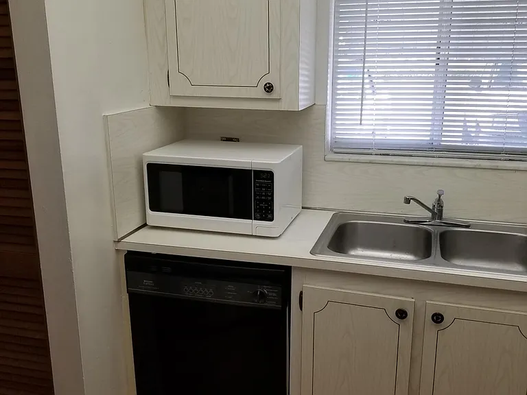 2601 Boundbrook Blvd #104 — Photo 7