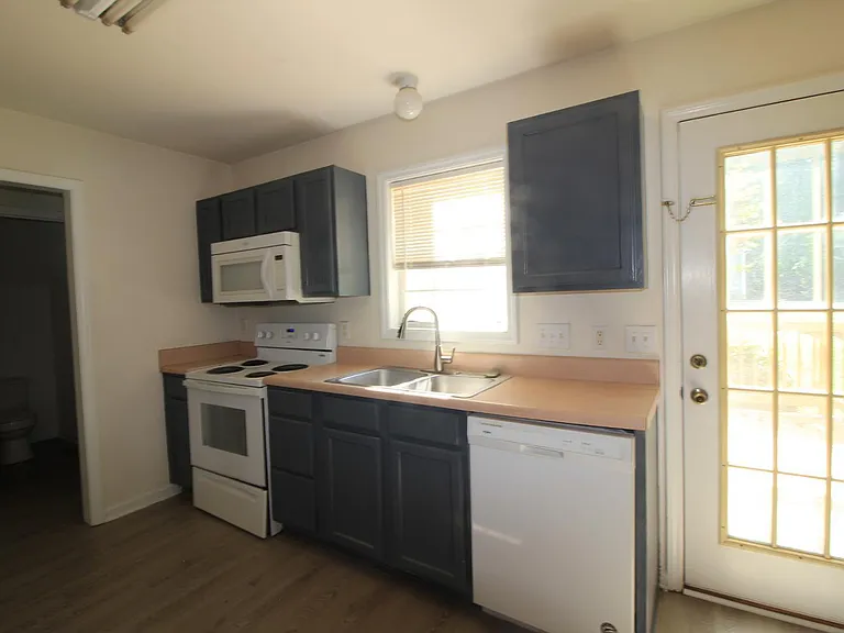 2820 Beehnon Way — Photo 7