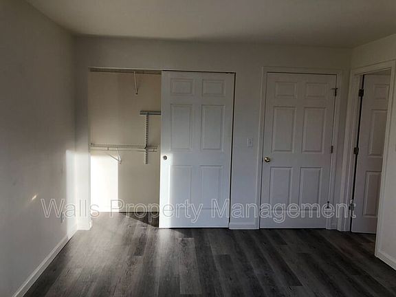 2nd image of 3401 14th Ave W APT 5