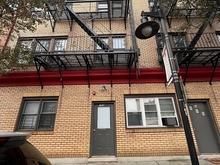 145 Park Ave #5 — Photo 15