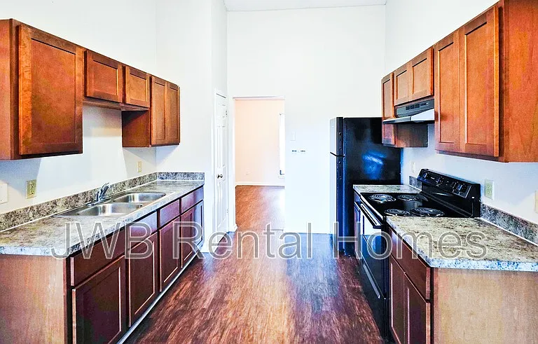 11628 Harts Rd — Photo 2