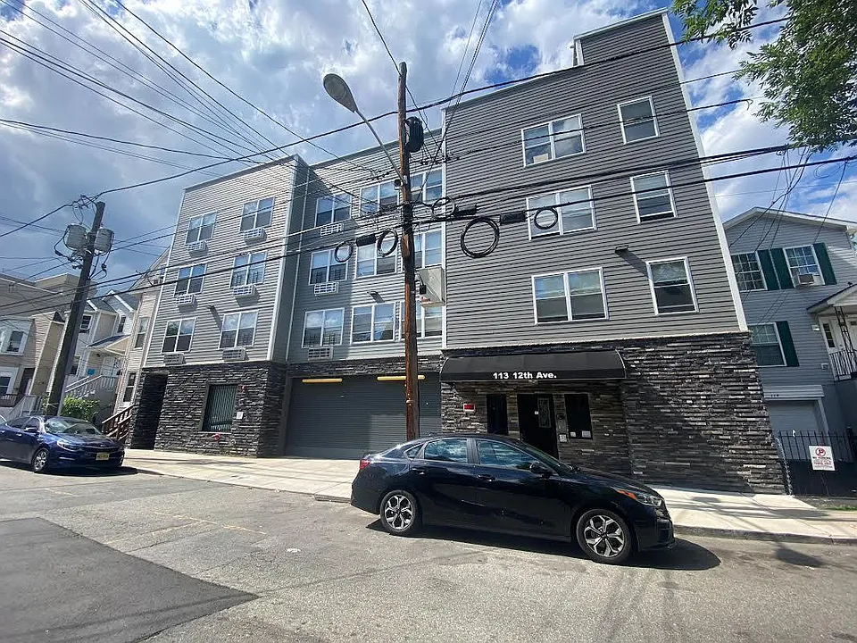 114 12th Ave