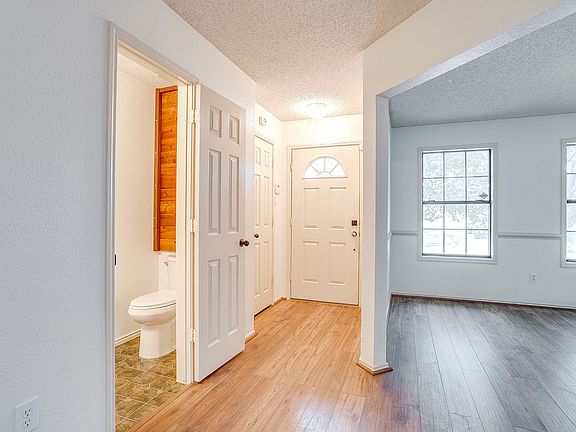 3rd image of 2333 Ash Grove Trl
