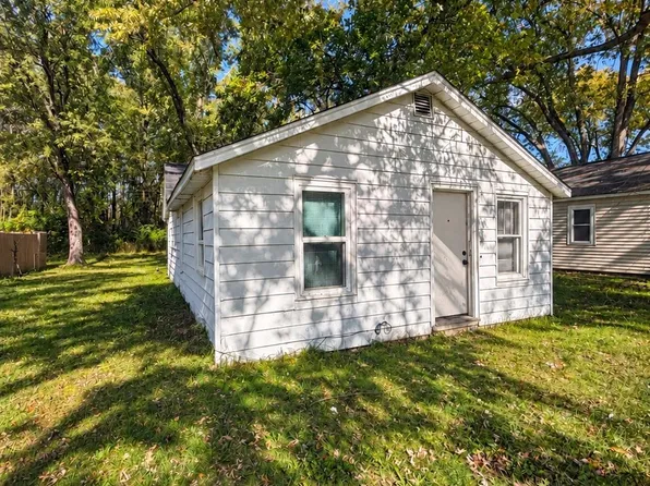 1969 Hatch Ave, Benton Harbor, MI 49022