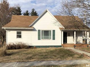 332 E Summit St, Macomb, IL 61455