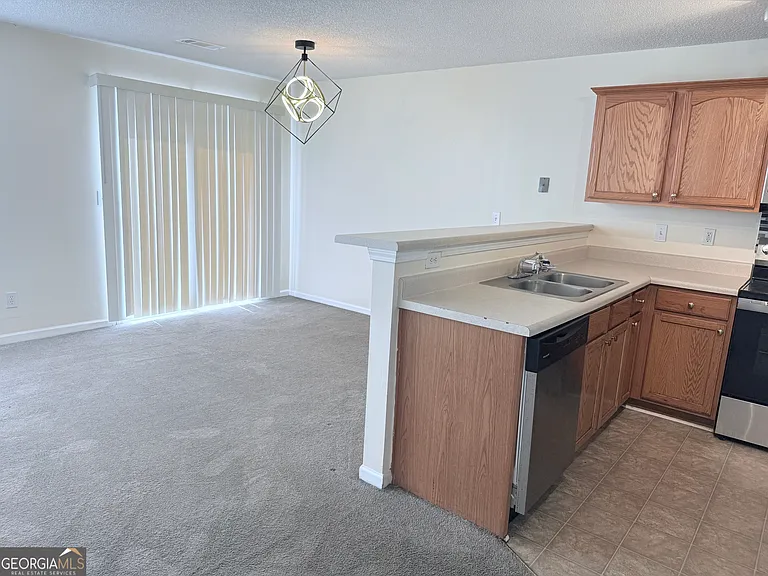 7232 April Ct — Photo 4