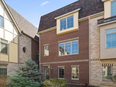 1020 Cedar Ct, Oak Park, IL, 60302