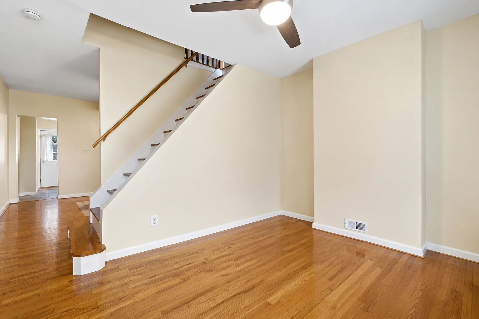 435 Shurs Ln — Photo 2