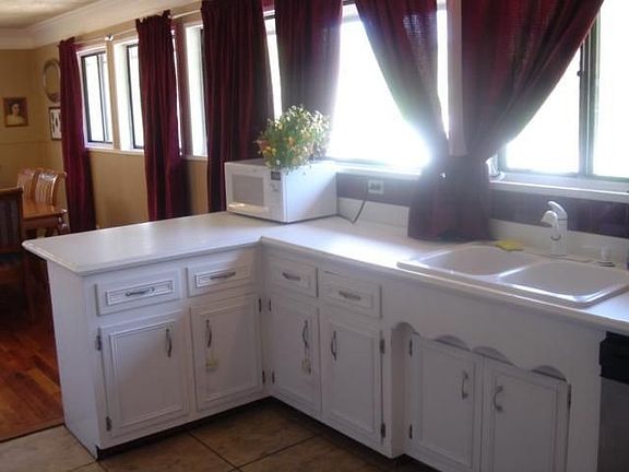 huge kitchen lots of natural light