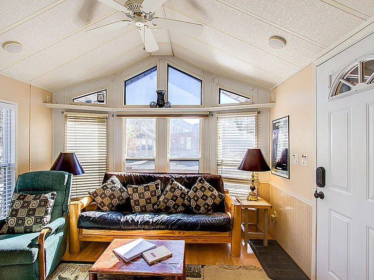 85 Revett Dr #84 — Photo 3