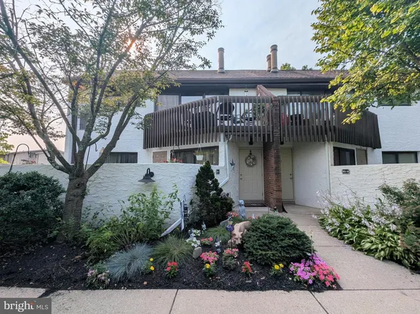 801 Stratford Dr APT 15, State College, PA 16801