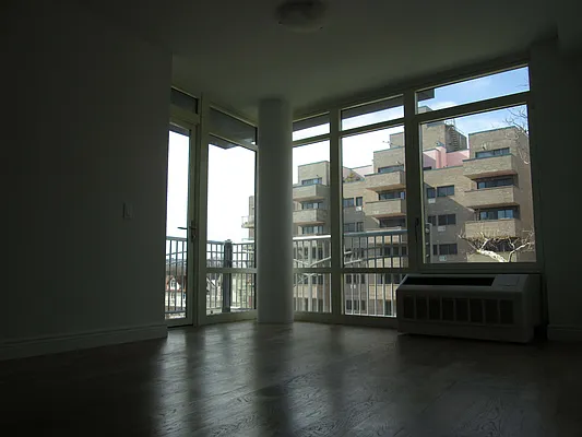 Rented by RES New York | media 51