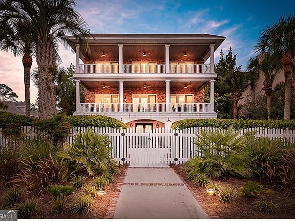 2nd image of 2212 Ocean Rd