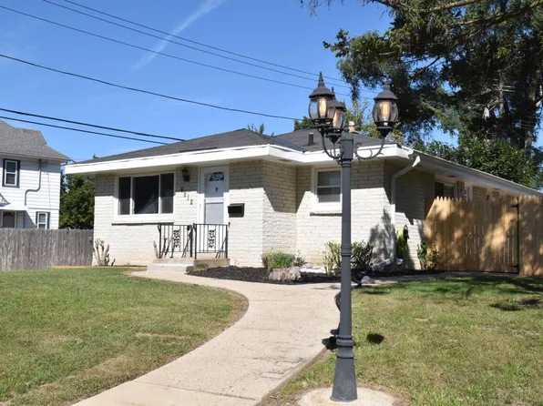 4812 West Midland DRIVE, Greenfield, WI 53219