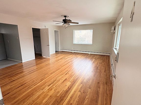 2nd image of 2543 Vera Ave APT 4